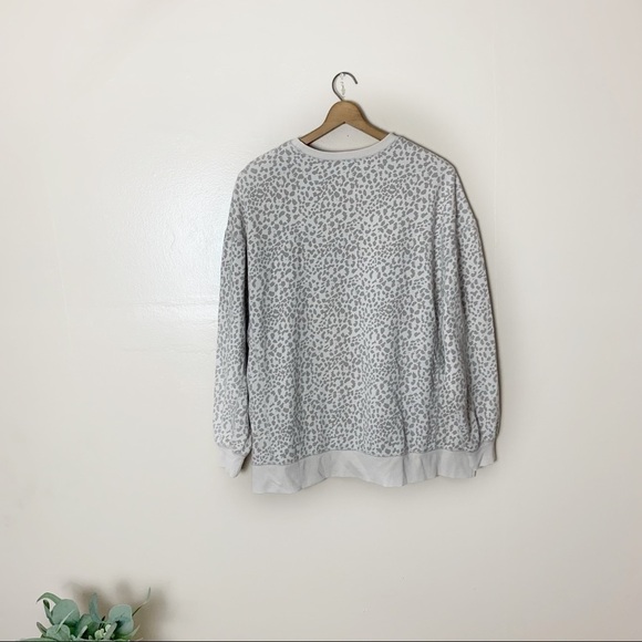 [Z Supply] Light Gray Cheetah Animal Print Pullover Crewneck Cozy Sweatshirt - Picture 7 of 9